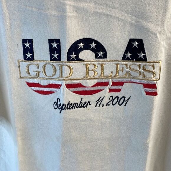 God Bless USA / September 11, 2001 Tshirt, Unisex, Size L, Embroidered Letters - Picture 2 of 4